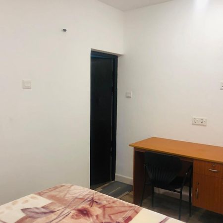 R21 Nuwara Eliya Hotel Buitenkant foto