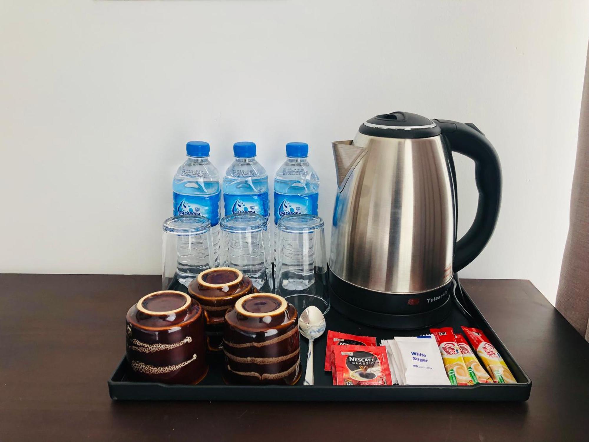 R21 Nuwara Eliya Hotel Buitenkant foto