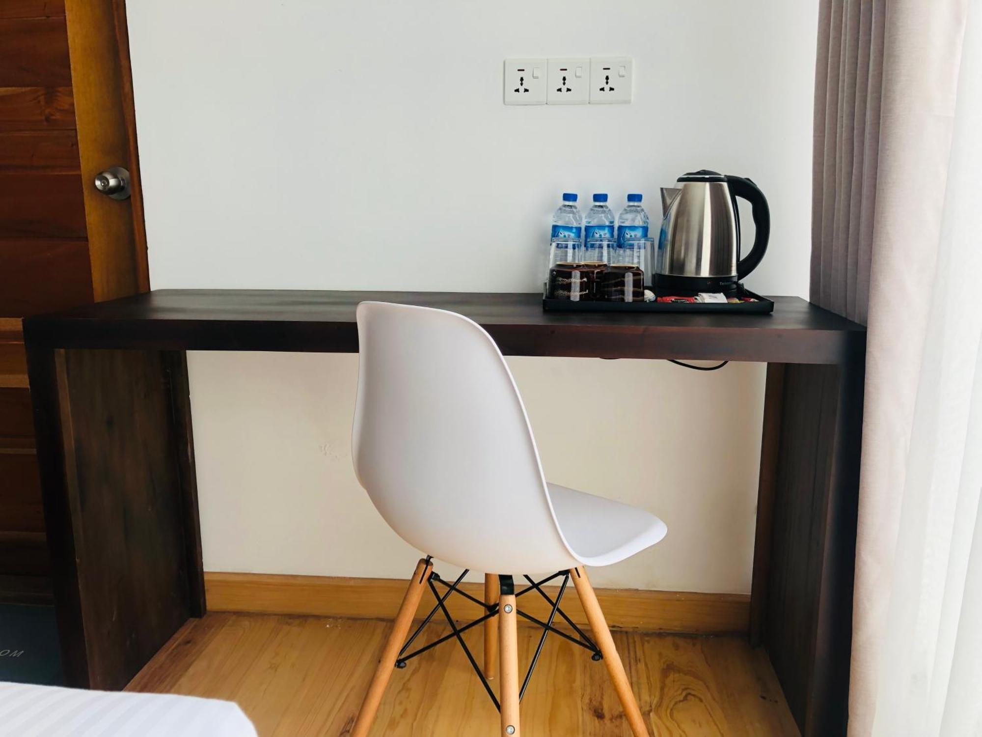 R21 Nuwara Eliya Hotel Buitenkant foto