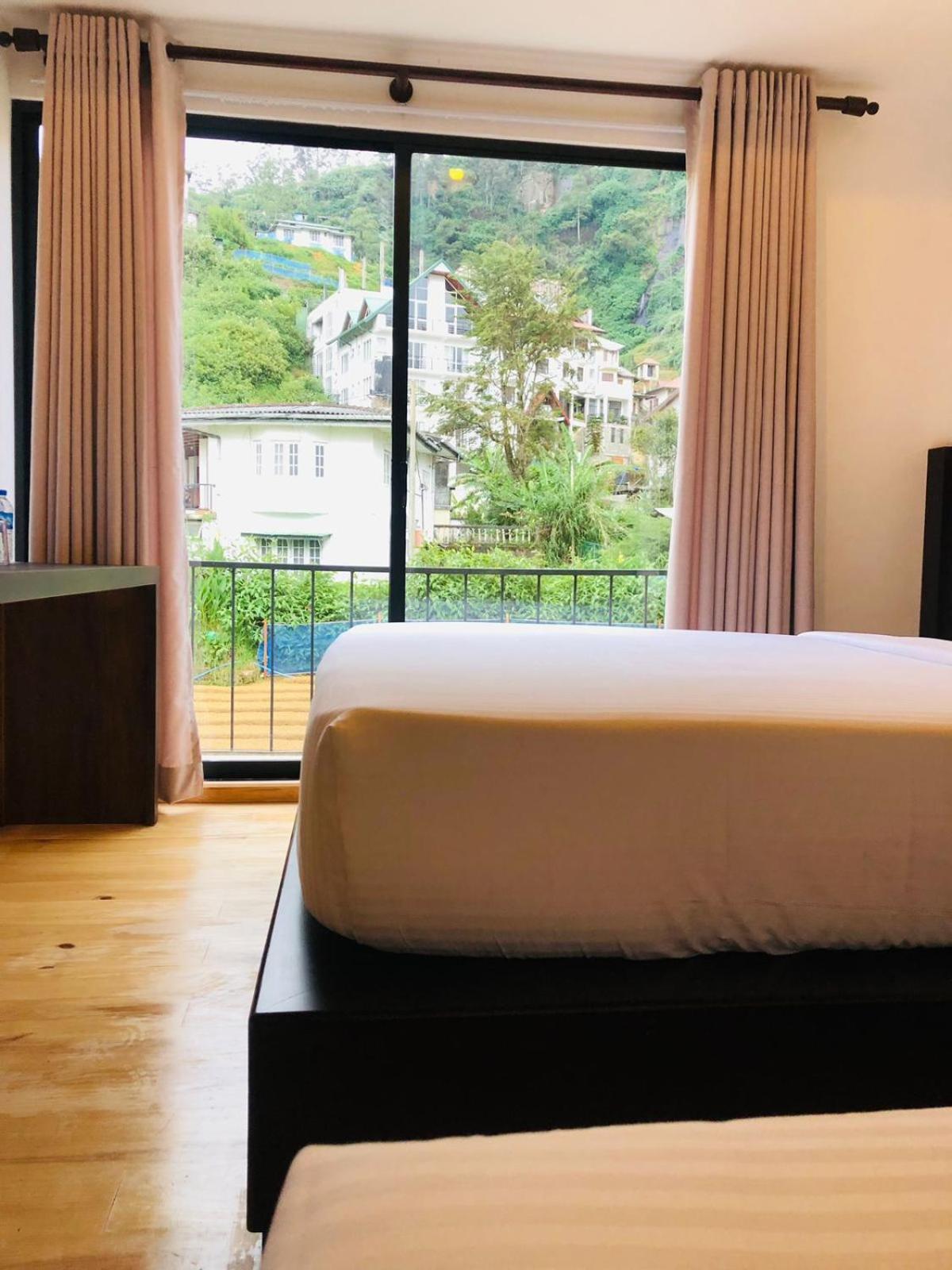R21 Nuwara Eliya Hotel Buitenkant foto