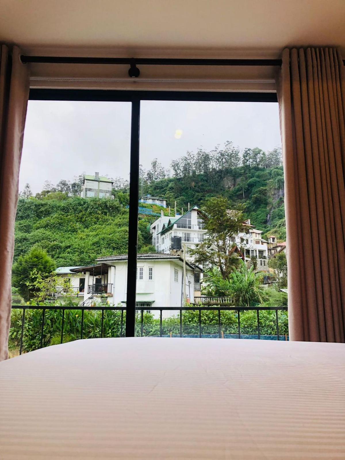 R21 Nuwara Eliya Hotel Buitenkant foto