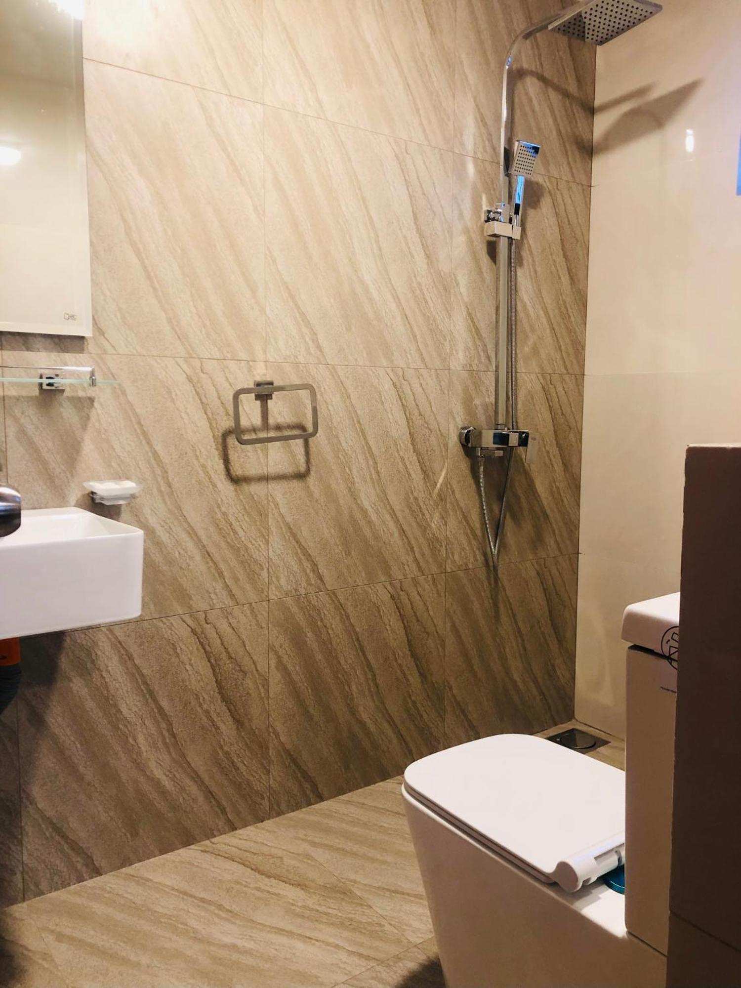 R21 Nuwara Eliya Hotel Buitenkant foto