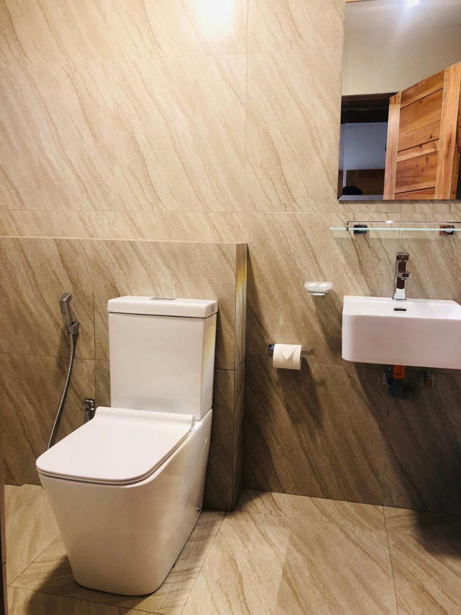 R21 Nuwara Eliya Hotel Buitenkant foto