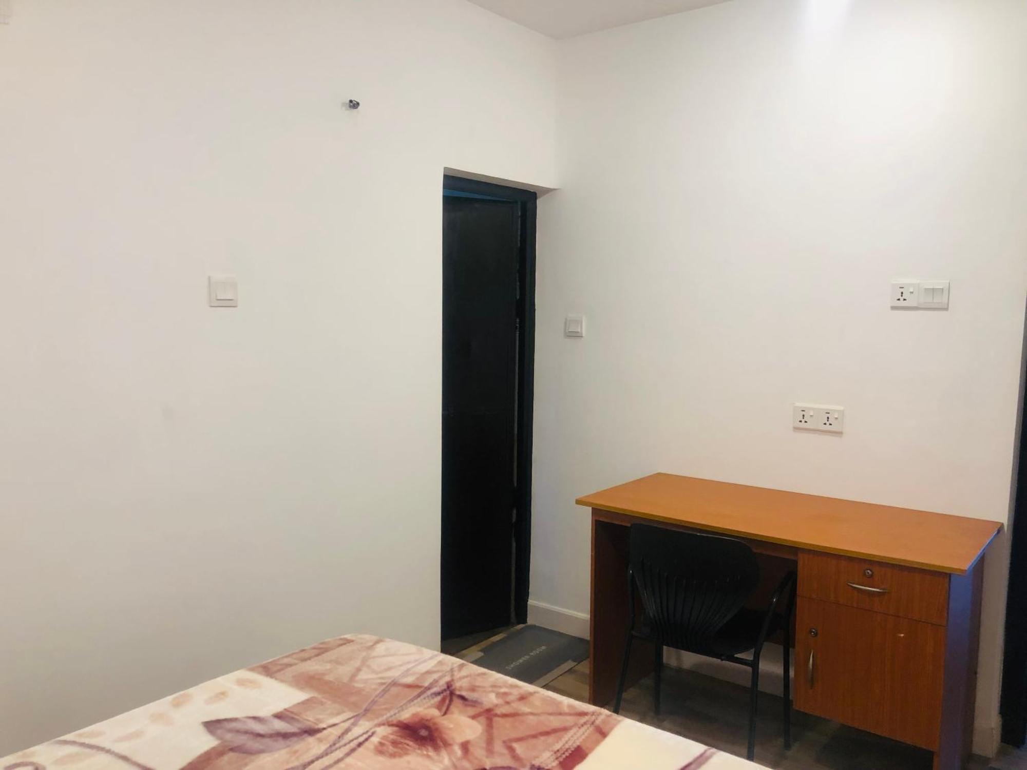 R21 Nuwara Eliya Hotel Buitenkant foto