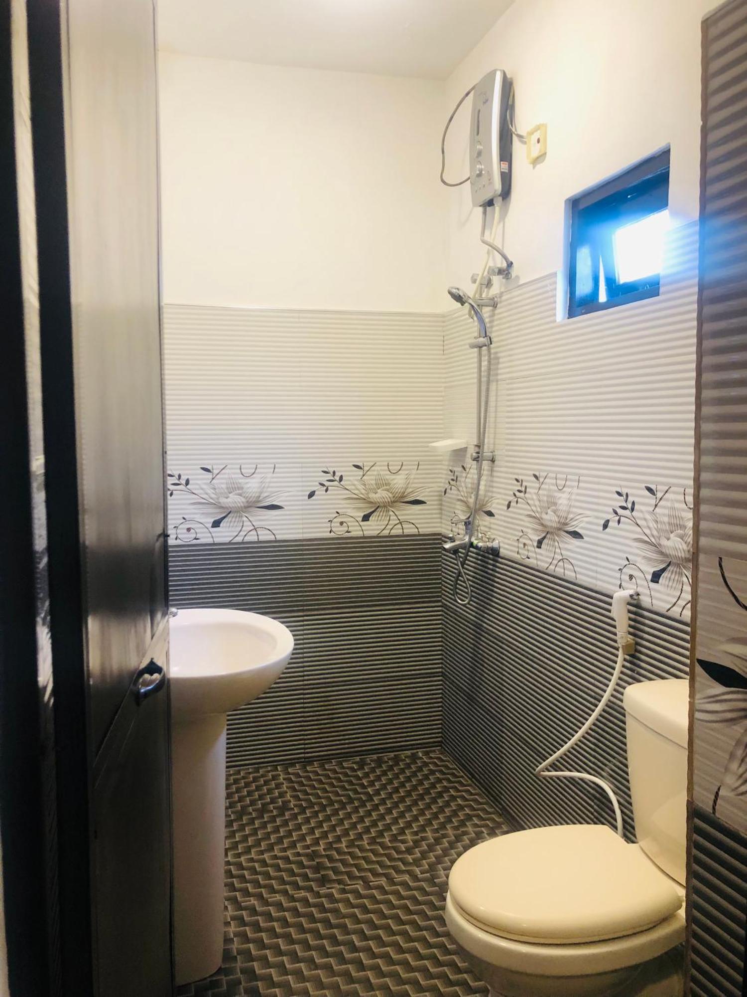 R21 Nuwara Eliya Hotel Buitenkant foto